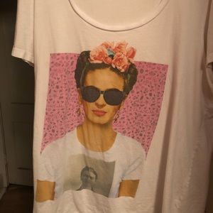 Woman’s torrid t shirt sz 3